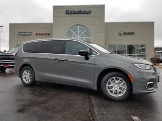 New 2025 Chrysler Pacifica Select image 1
