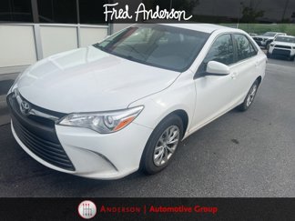Used 2017 Toyota Camry LE image 1