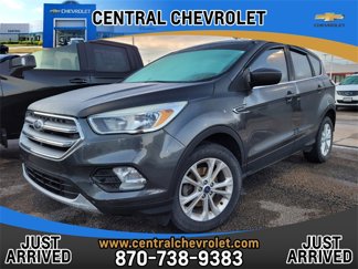 Used 2017 Ford Escape SE image 1