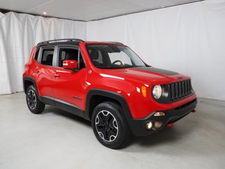 Used 2017 Jeep Renegade Trailhawk w/ Premium Trailhawk Package image 1