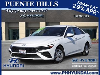 Certified 2024 Hyundai Elantra SE image 1