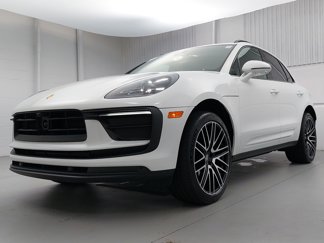 Used 2025 Porsche Macan image 1