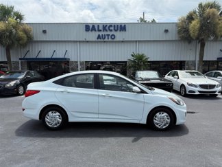 Used 2014 Hyundai Accent GLS image 1