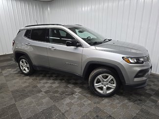 Used 2023 Jeep Compass Latitude w/ Convenience Group image 1