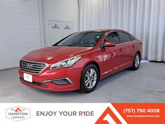 Used 2017 Hyundai Sonata SE image 1