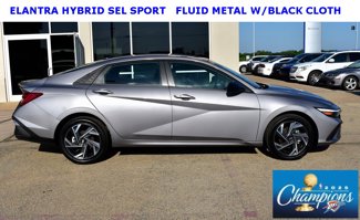 New 2025 Hyundai Elantra SEL image 1