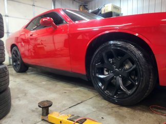 Used 2009 Dodge Challenger R/T image 1