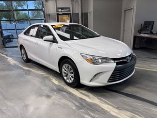 Used 2015 Toyota Camry LE image 1