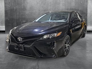 Used 2021 Toyota Camry SE image 1