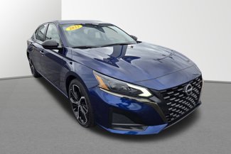 Used 2023 Nissan Altima 2.5 SR image 1