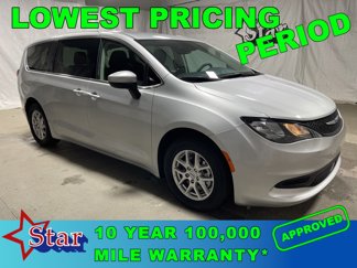 Used 2023 Chrysler Voyager LX image 1