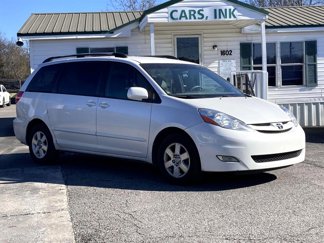 Used 2007 Toyota Sienna XLE image 1