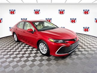 Used 2023 Toyota Camry LE image 1