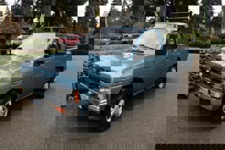 Used 1989 Nissan Pickup 2WD Regular Cab image 1
