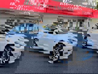 Used 2019 Tesla Model 3 Standard Range Plus image 1