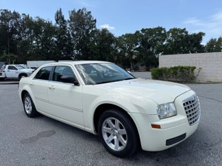 Used 2007 Chrysler 300 image 1