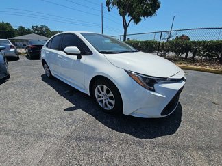 Used 2021 Toyota Corolla LE image 1