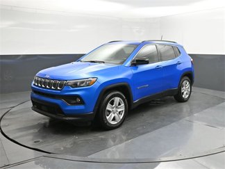 Used 2022 Jeep Compass Latitude w/ Sun and Sound Group image 1