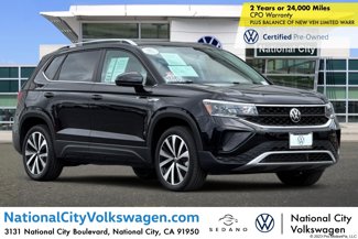 Certified 2022 Volkswagen Taos SE image 1