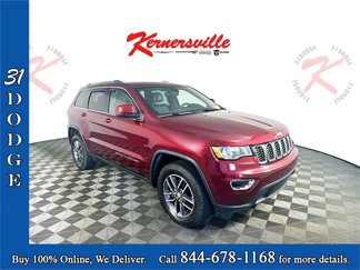 Used 2018 Jeep Grand Cherokee Laredo image 1