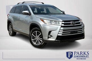 Used 2019 Toyota Highlander XLE image 1