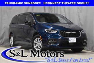 New 2025 Chrysler Pacifica Select w/ Uconnect Theater Family Group image 1