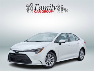 Used 2025 Toyota Corolla LE image 1