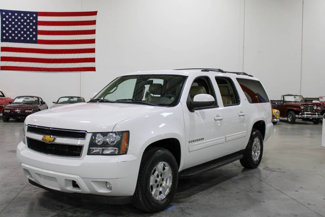 Used 2012 Chevrolet Suburban LT image 1