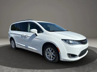 Used 2020 Chrysler Pacifica Touring-L image 1