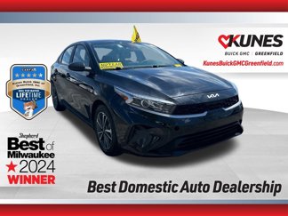 Used 2023 Kia Forte LXS image 1