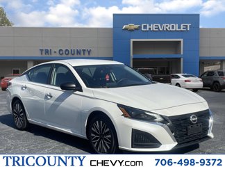 Used 2024 Nissan Altima 2.5 SV image 1