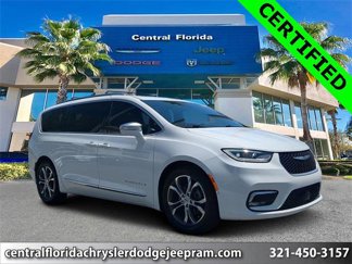 Certified 2022 Chrysler Pacifica Pinnacle image 1
