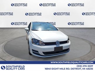 Used 2017 Volkswagen Golf S image 1