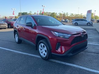 Used 2024 Toyota RAV4 LE video 2