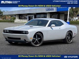 Used 2010 Dodge Challenger SE image 1