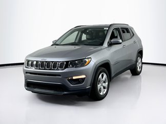 Used 2018 Jeep Compass Latitude image 1