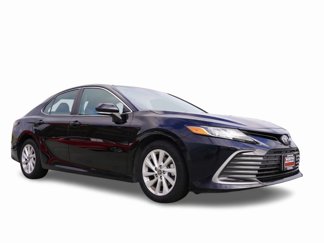Used 2022 Toyota Camry LE image 1