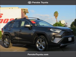 Used 2020 Toyota RAV4 Limited image 1