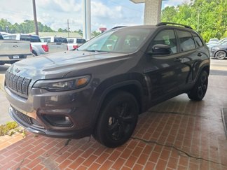 New 2023 Jeep Cherokee Altitude Lux image 1
