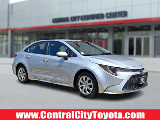 Used 2022 Toyota Corolla LE image 1