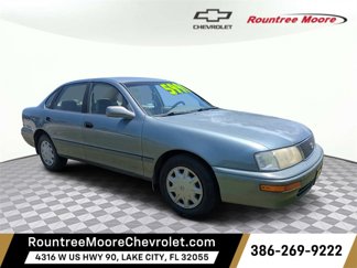 Used 1997 Toyota Avalon XL image 1
