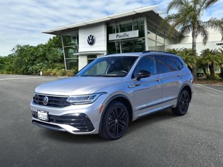 Used 2022 Volkswagen Tiguan SE R-Line image 1