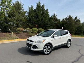 Used 2016 Ford Escape SE image 1