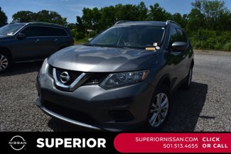 Used 2016 Nissan Rogue SV image 1