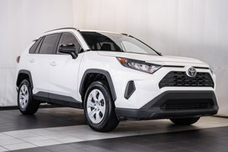 Used 2019 Toyota RAV4 LE image 1