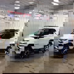 Used 2024 Jeep Compass Limited image 1