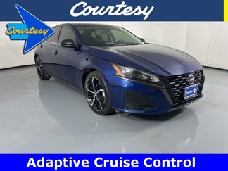 Used 2024 Nissan Altima 2.5 SR image 1