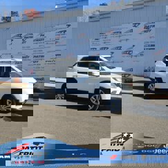 Used 2014 Nissan Rogue SV image 1