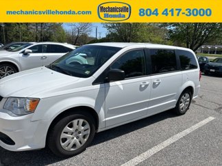 Used 2017 Dodge Grand Caravan SE image 1
