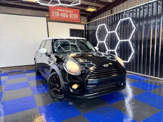 Used 2015 MINI Cooper 4-Door Hardtop image 1